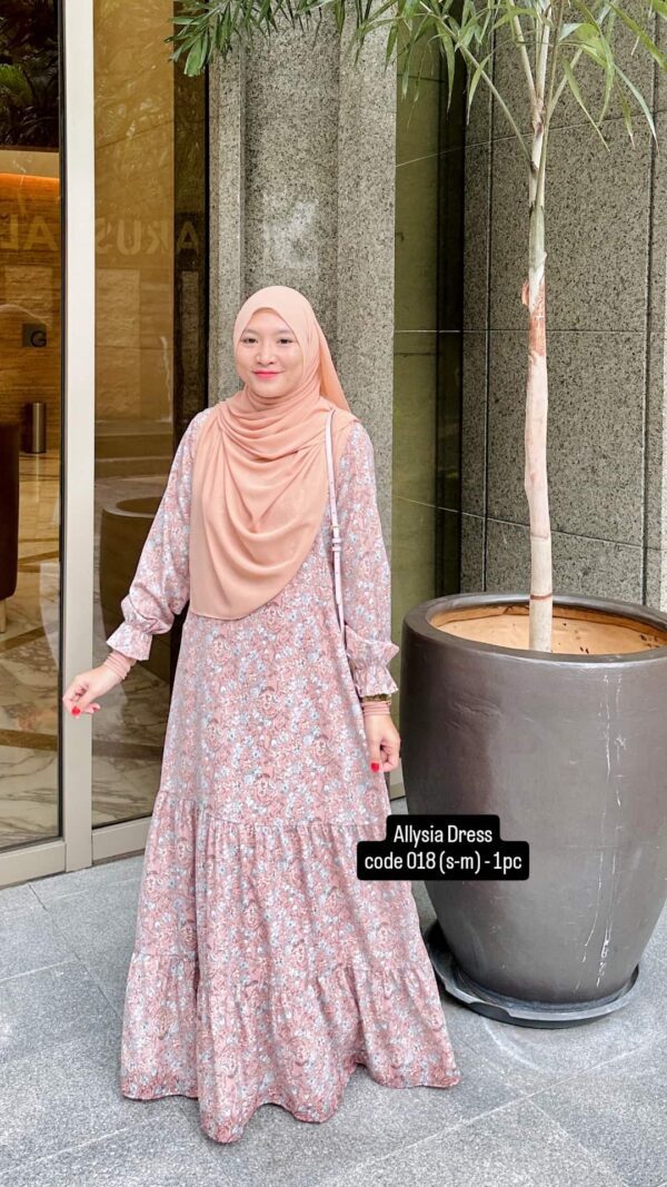 SAMPLE SALE (rm39) - Image 2
